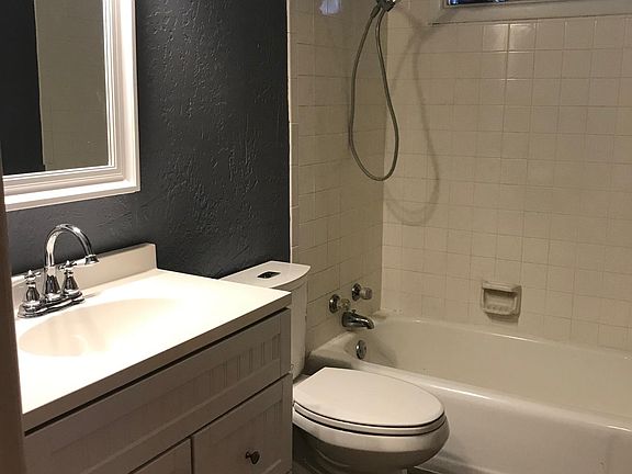 2nd image of 422 E 18th Ave
