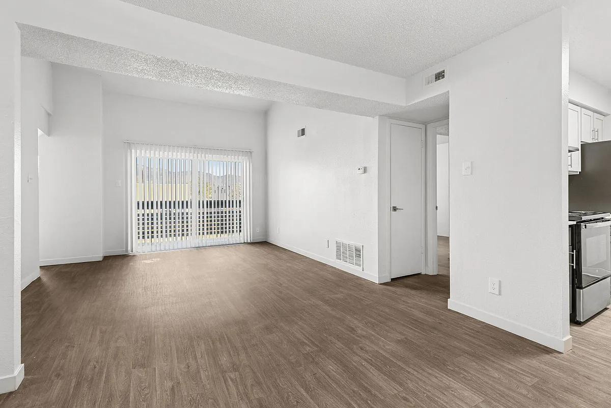 Building Photo - Pinewood Estates