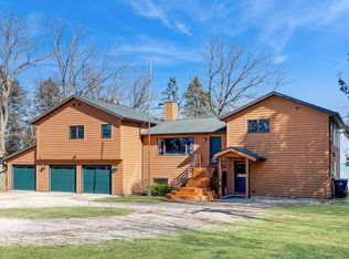12409 Lakeshore Rd, Cleveland, WI 53015