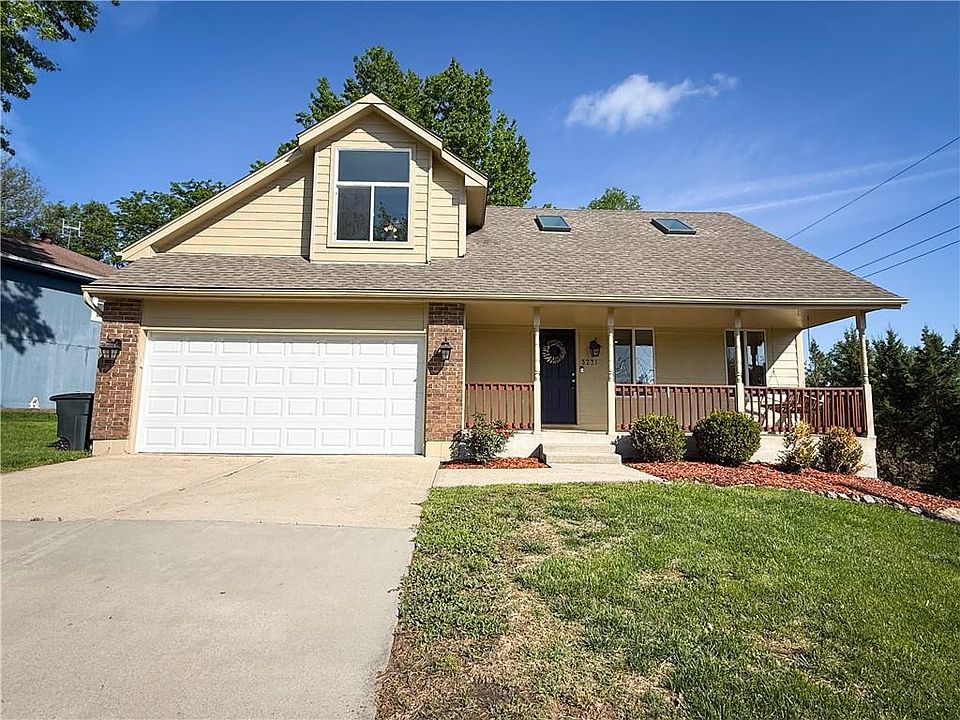 1st image of 3221 NW Shannon Dr