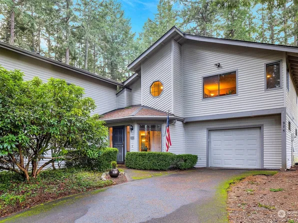 975 9th Circle, Fox Island, WA 98333