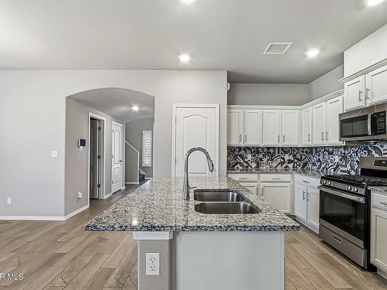12365 Desert Vista Ave — Photo 11