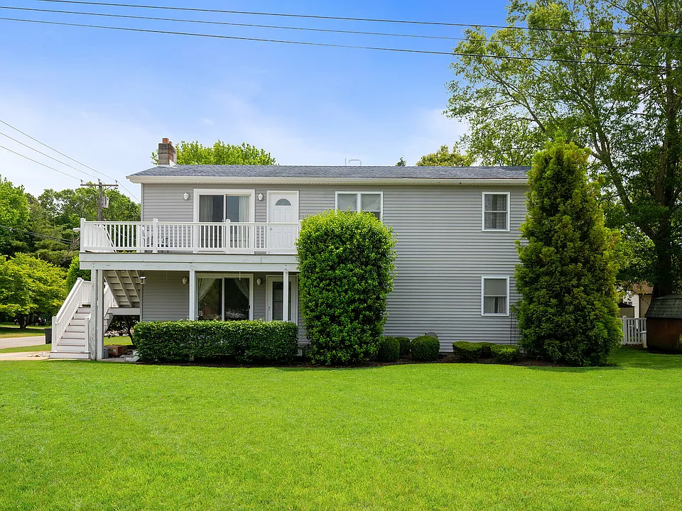 801 Bennett Rd #2