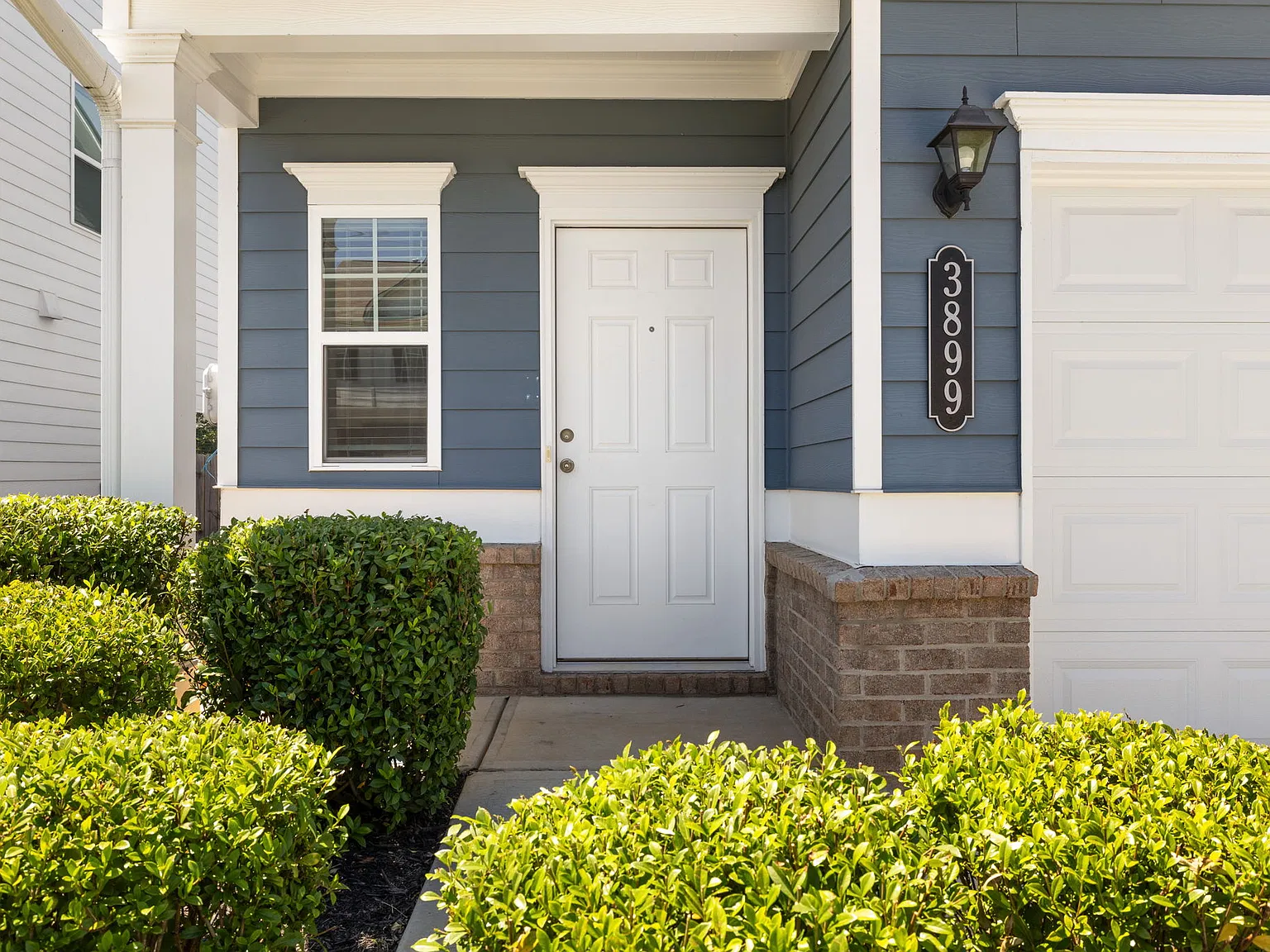 3899 Clarington Dr — Photo 4