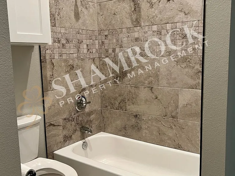 701 N New Rd #101 — Photo 10