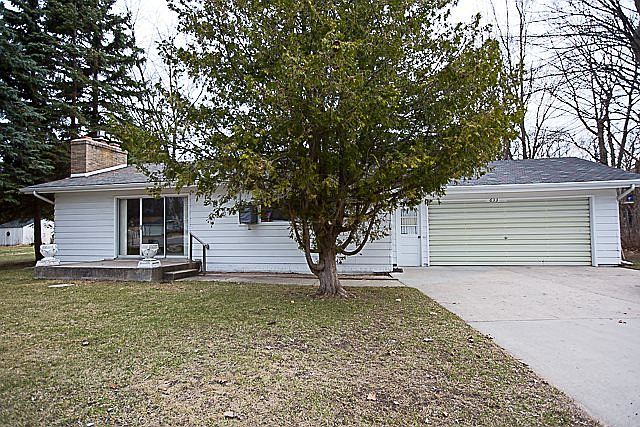 1st image of 633 Petoskey Ave