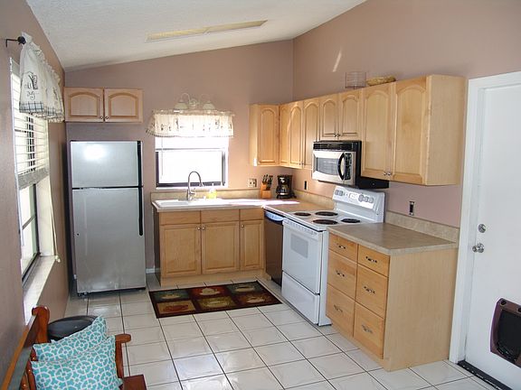 4th image of 2538 Surinam Ct