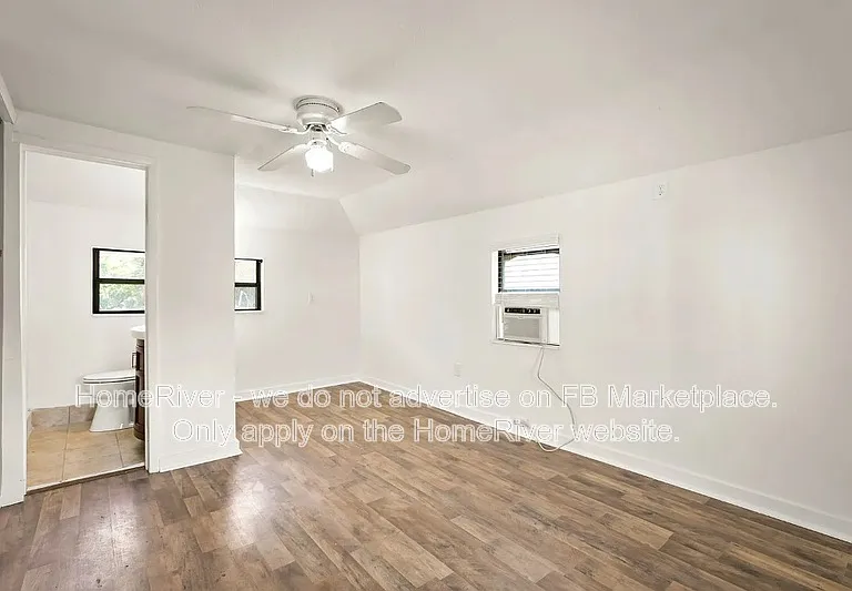 1514 McDuff Ave S #1 — Photo 3