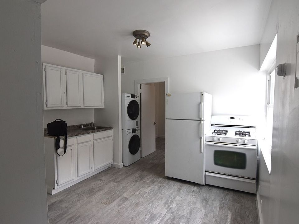 1st image of 335 21st St #1RR