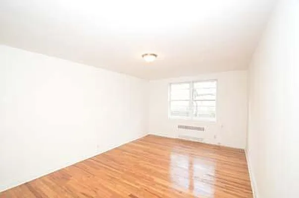 Rented by Buchbinder & Warren | media 13