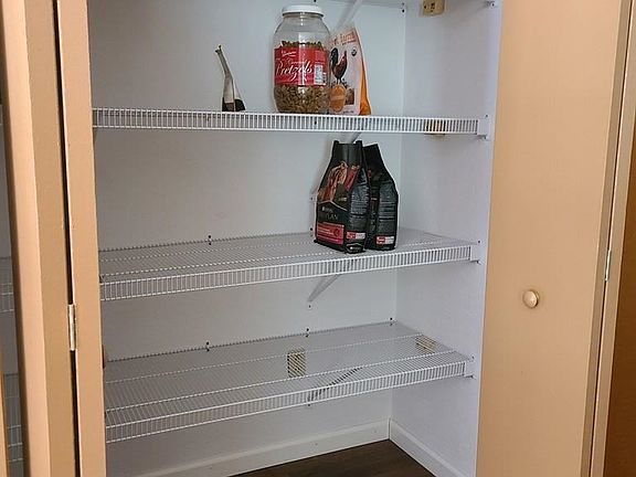 4th image of 764 Peninsula Dr