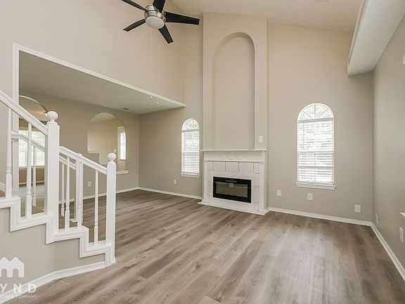 3rd image of 2933 Riverwalk Cv