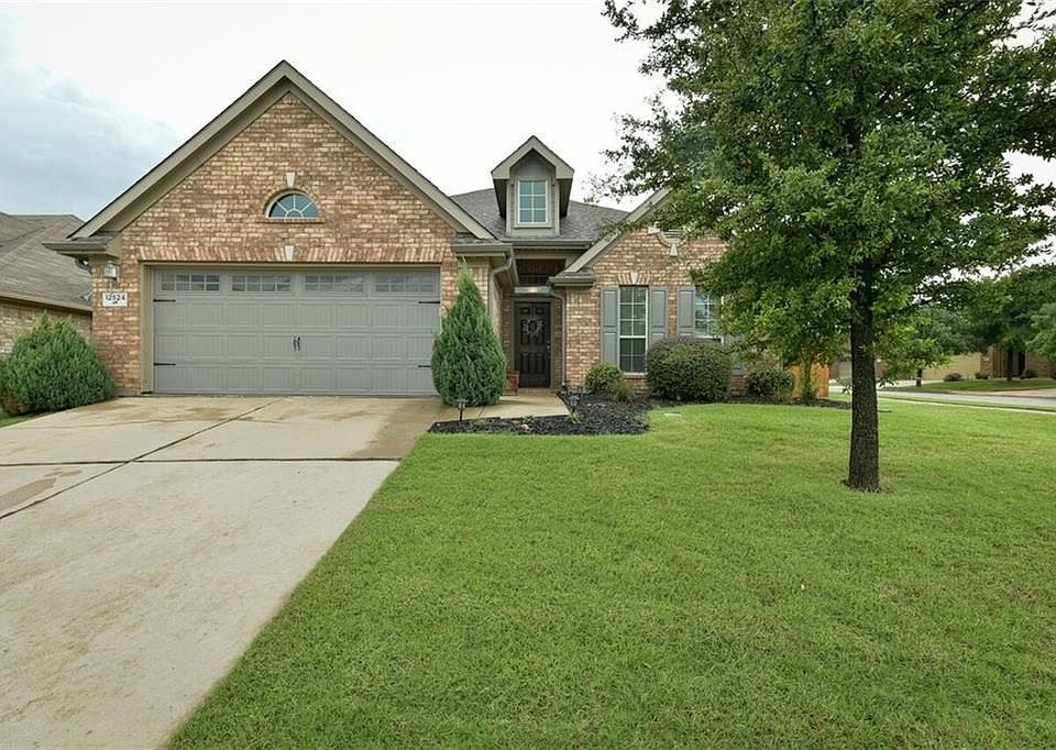 1st image of 12524 Saratoga Springs Cir