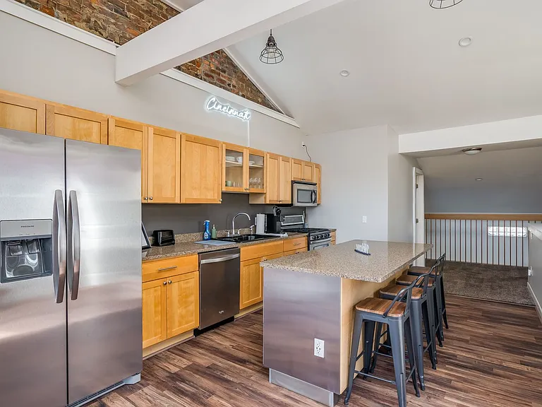 55 E Clifton Ave #B — Photo 13