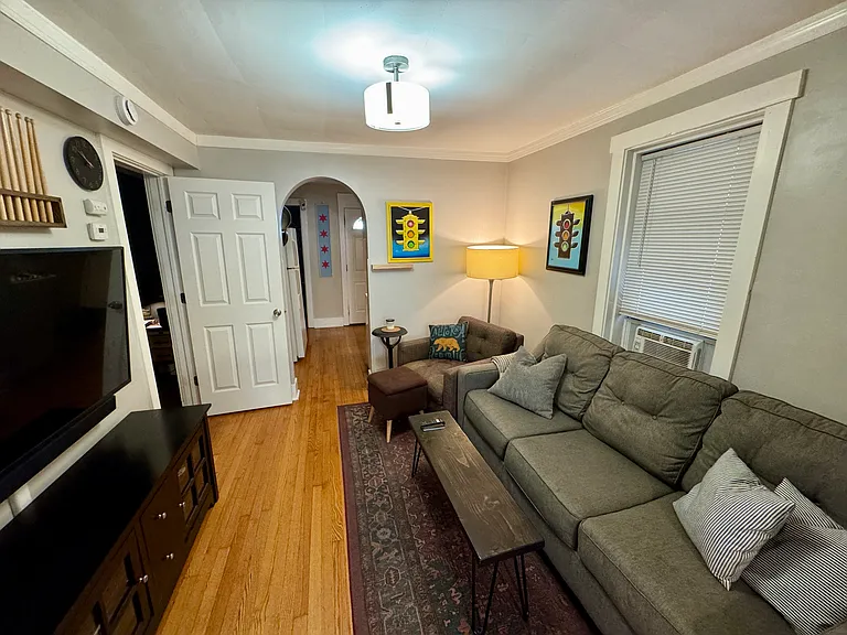 2832 W Wellington Ave #GDN — Photo 5