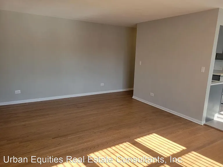 2349 59 W Jarvis 7335 #37 — Photo 8