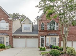 8006 Lexington Dr, Roswell, GA 30075