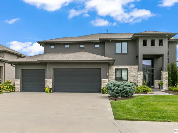 1619 S 208th St, Elkhorn, NE 68022