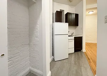 Rented by Kahen Properties