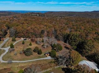 10 Cloudland Canyon Dr, Rising Fawn, GA 30738