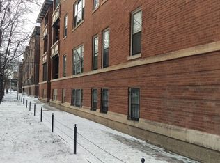910 W Waveland Ave #2W, Chicago, IL 60613