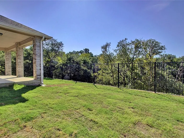 113 Meadow Wood Cv — Photo 25