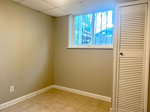 5th image of 4229 Webster Ave #4