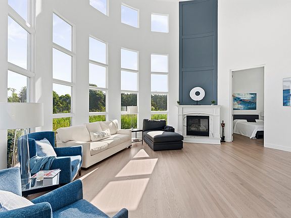 4th image of 12 Bay Meadow Ln