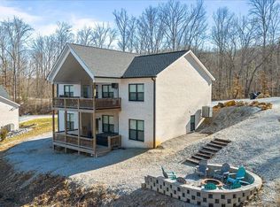 113 Pool Dr, La Follette, TN 37766