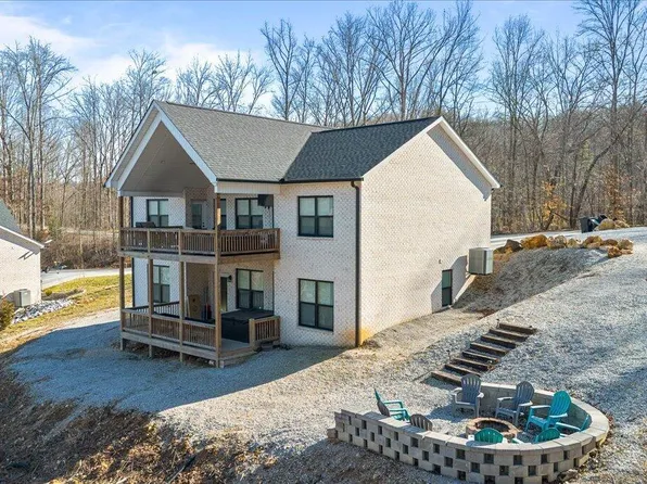 113 Pool Dr, La Follette, TN 37766