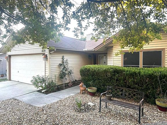2nd image of 439 SADDLEBROOK DR