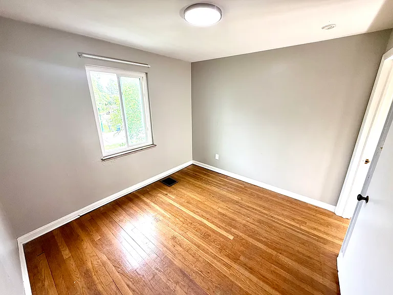 1521 Waltham Rd #1 — Photo 18