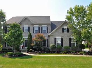36421 S Park Dr, Avon, OH 44011