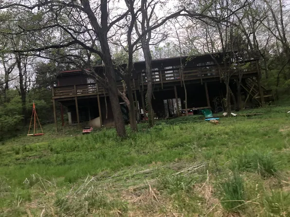 1082 E 1157th Rd, Lawrence, KS 66047