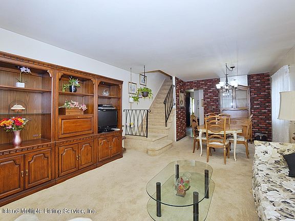 3rd image of 304 Cortelyou Ave