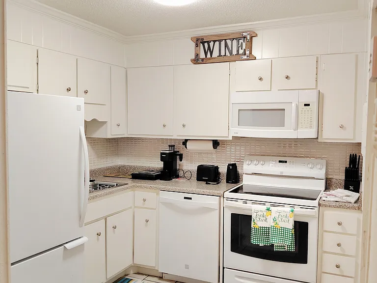 2837 Georgetown Dr #1-F — Photo 4