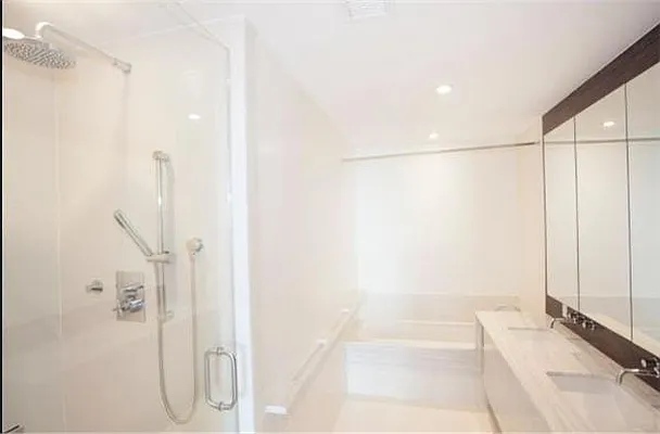 Rented by R New York | media 16