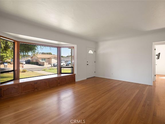 3rd image of 350 Walnut St