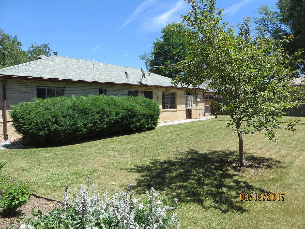 3 bed, 1401 sqft, $2,600 — Photo 3