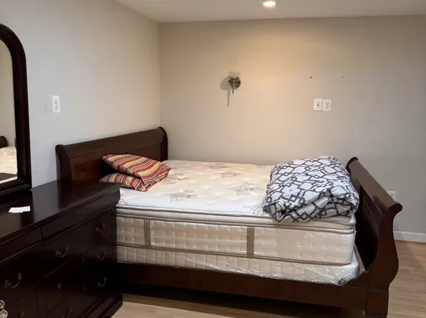 21624 Trask Pl, Ashburn, VA 20147