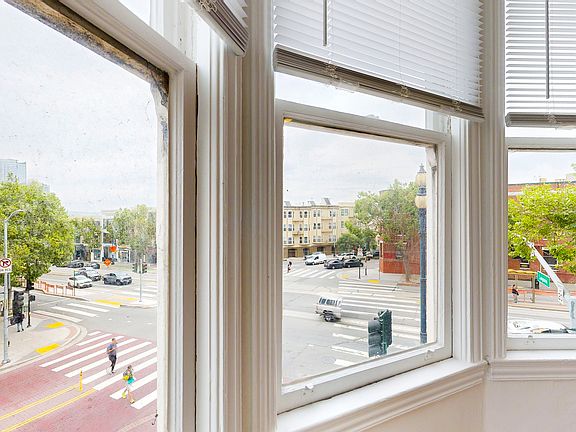 5th image of 19 Hermann St #104