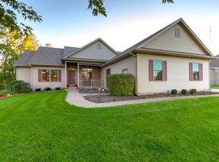2438 Sunflower Rdg, Muscatine, IA 52761