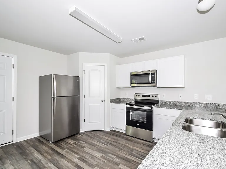 29 Lake Pamona Rd — Photo 3