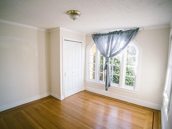 5th image of 628 31st St