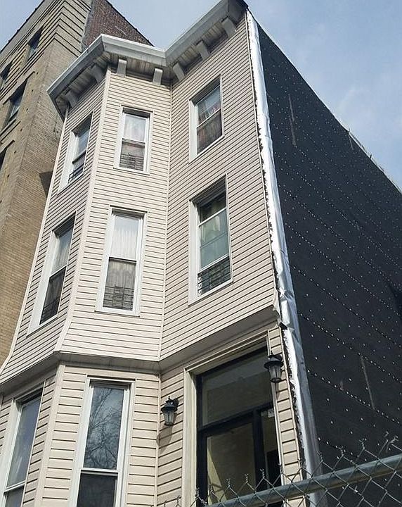 1st image of 527 W 173rd St