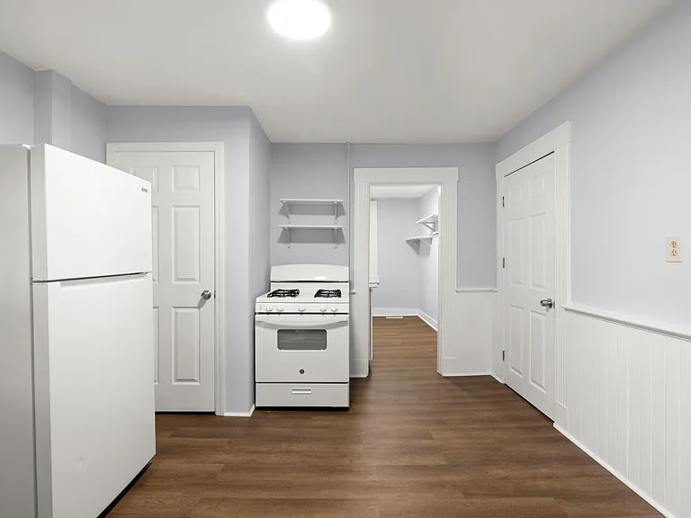 144 S Colony St #1 — Photo 3