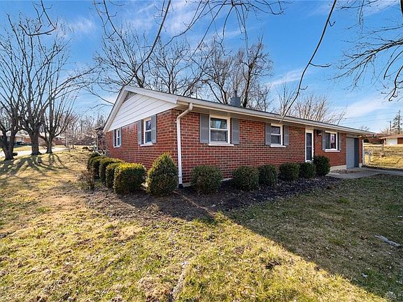 3rd image of 102 Peach Orchard Pl