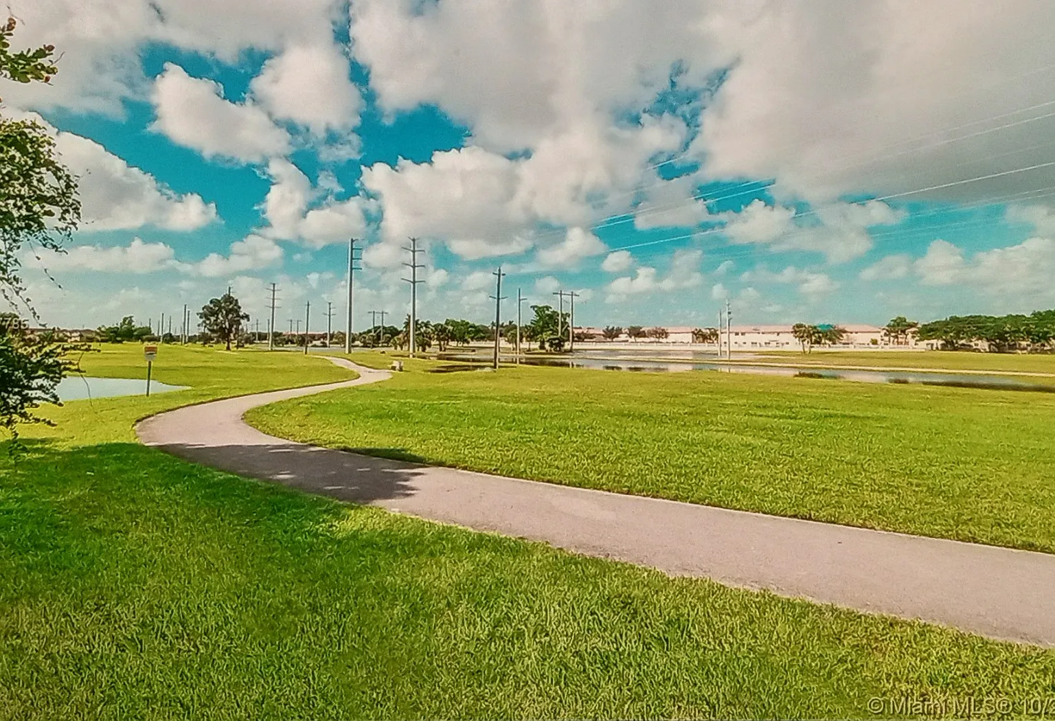 3 bed, 1086 sqft, $3,400 — Photo 1