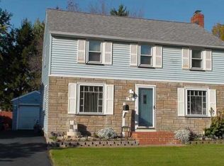 112 Queensboro Rd, Irondequoit, NY 14609