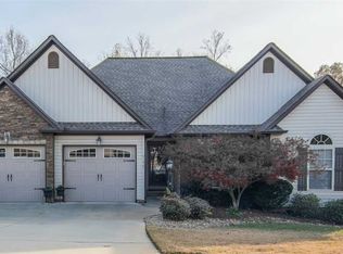 715 Secretariat Dr, Boiling Springs, SC 29316